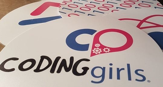 coding-girls-1_0